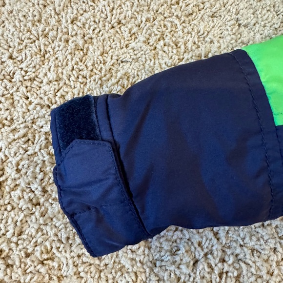 Boys Carter Classic and Unique puffer winter jacket with hood 18Months - Picture 4 of 8